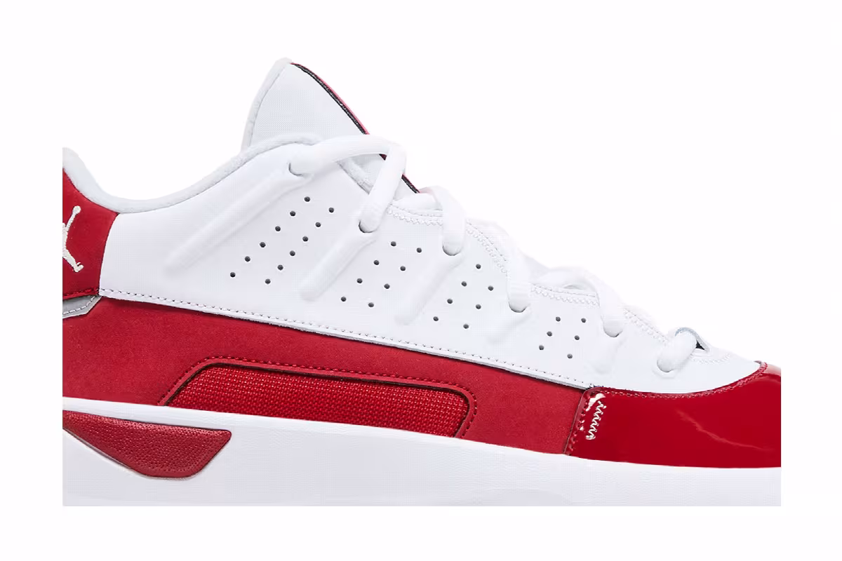 Air Jordan Max Aura 7 White Gym Red, view 3