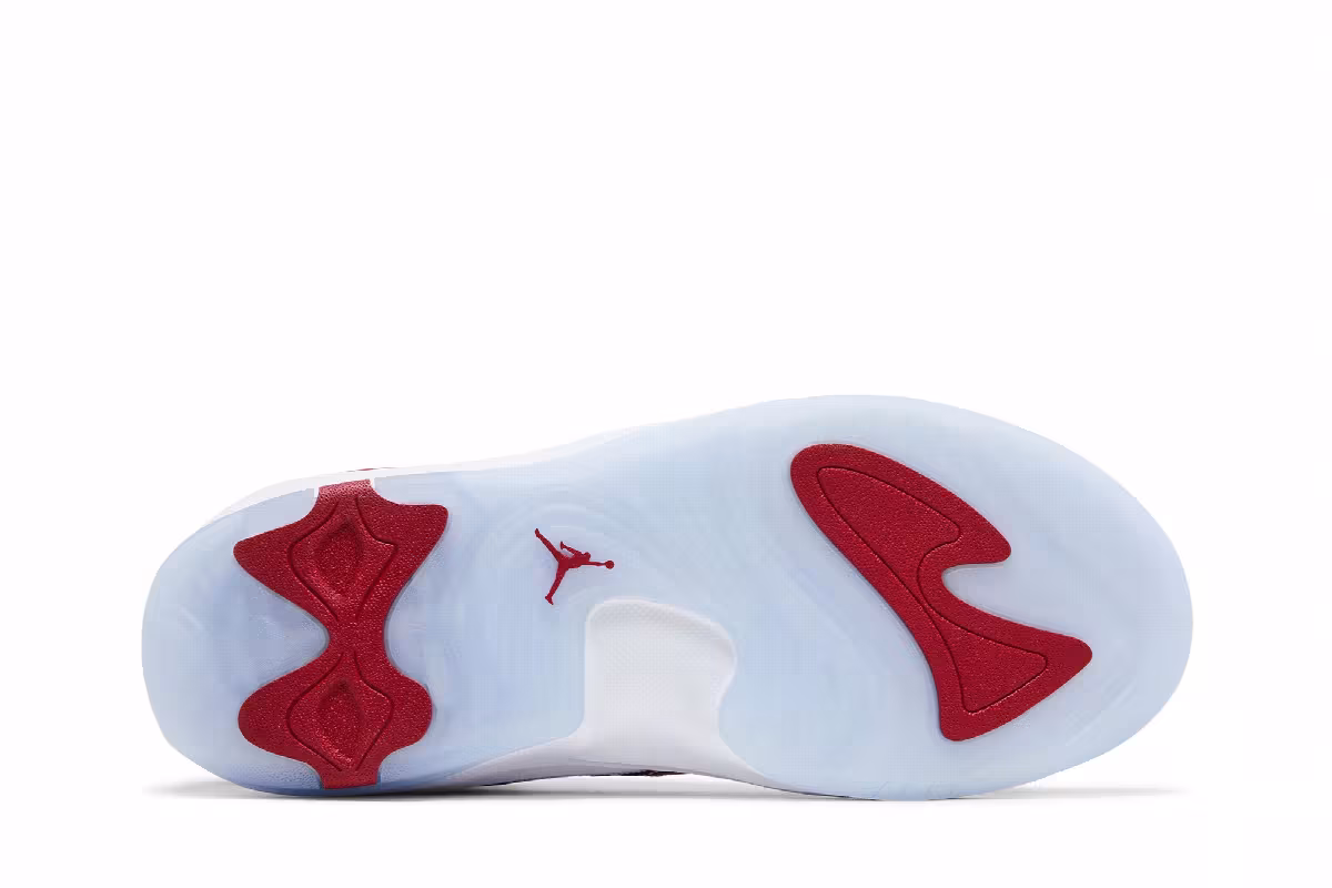 Air Jordan Max Aura 7 White Gym Red, view 5