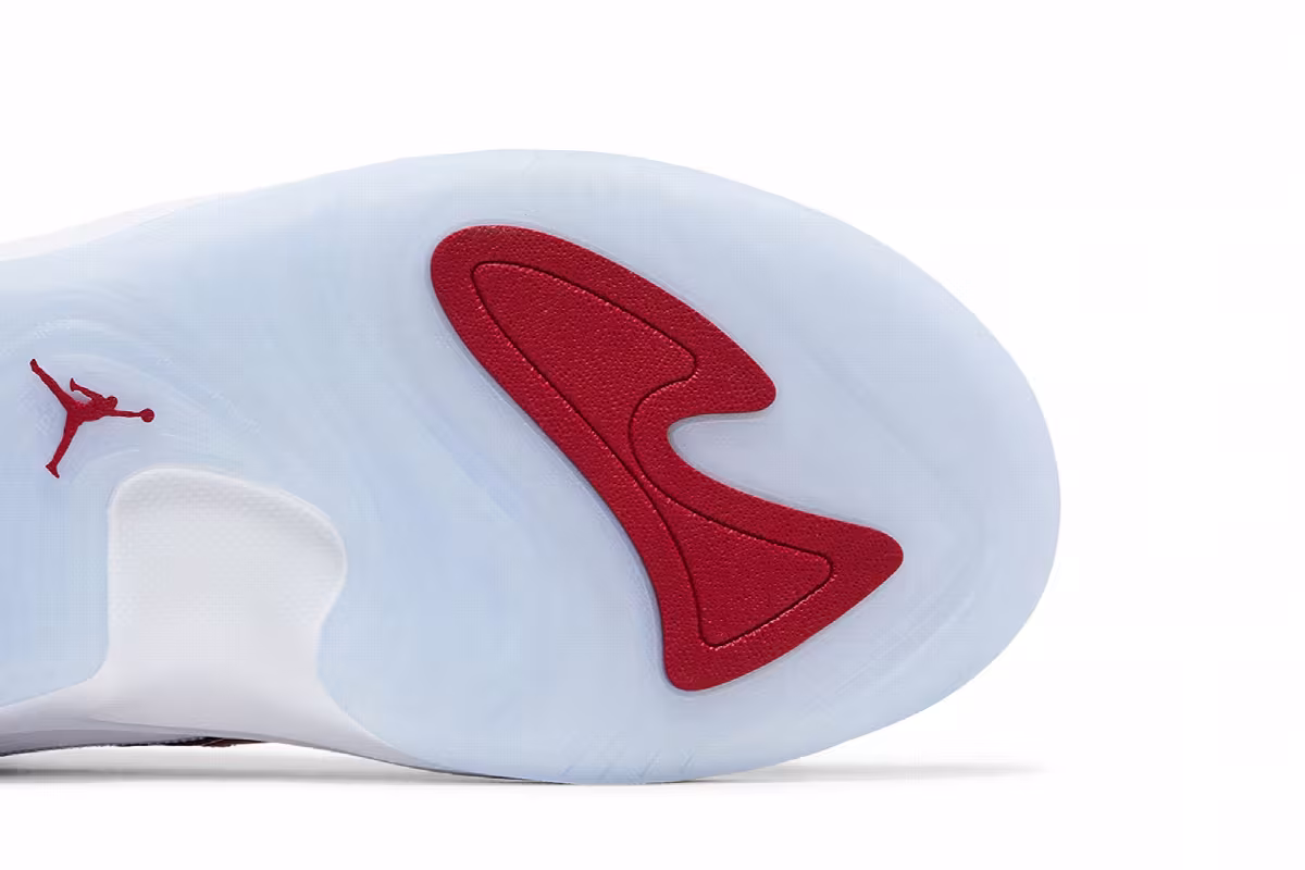 Air Jordan Max Aura 7 White Gym Red, view 6