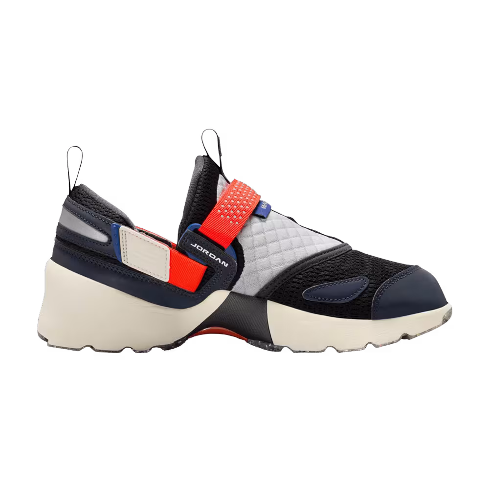 Air Jordan Women's Jordan Trunner LX Rare Air