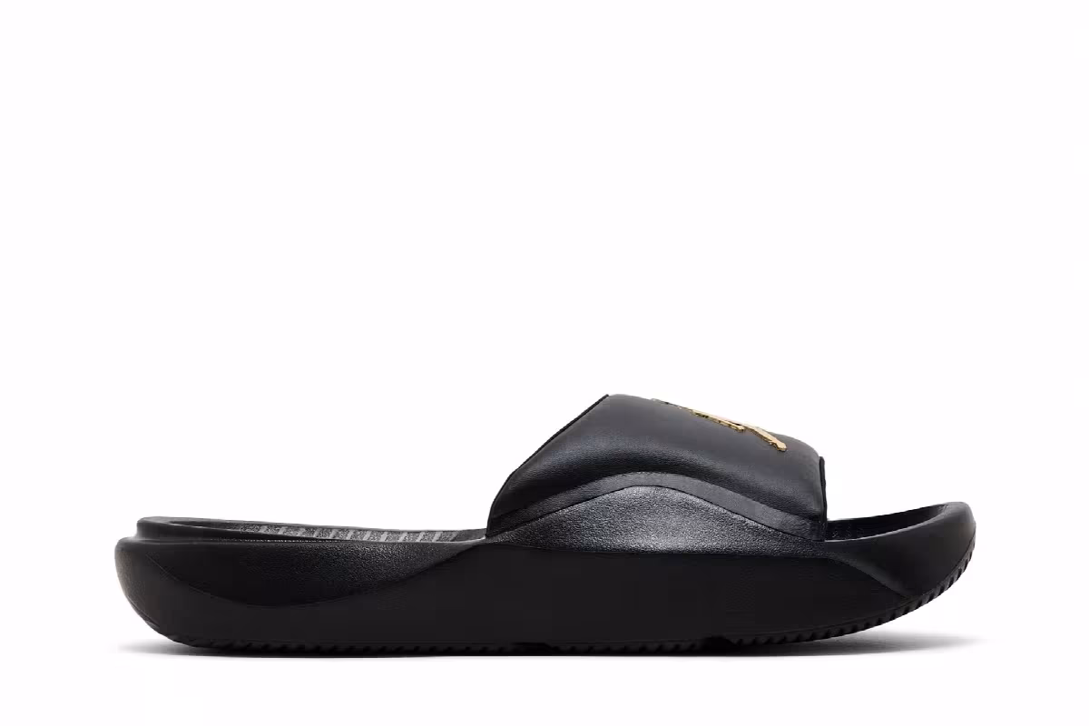 Air Jordan Franchise Slide Black Metallic Gold, view 2