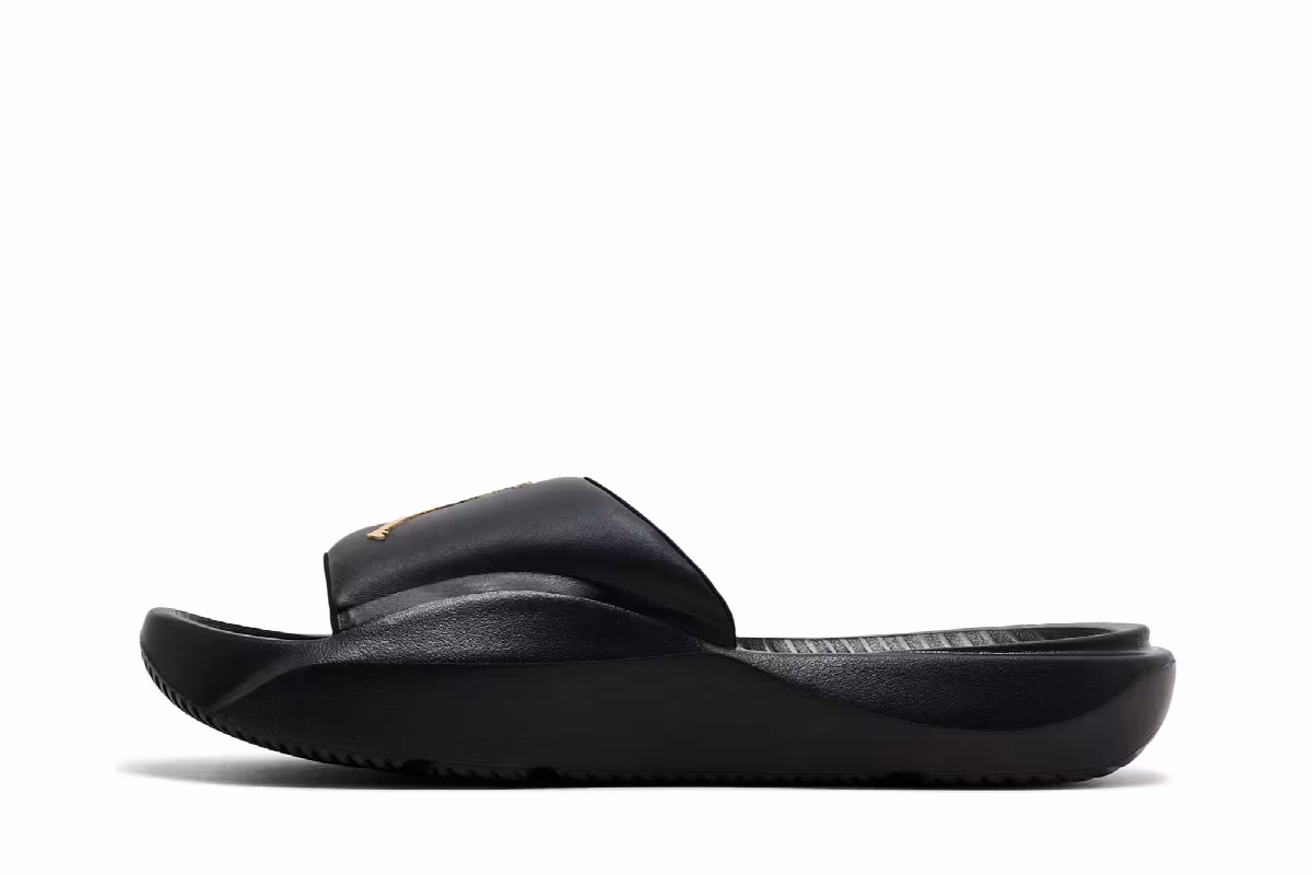 Air Jordan Franchise Slide Black Metallic Gold, view 4