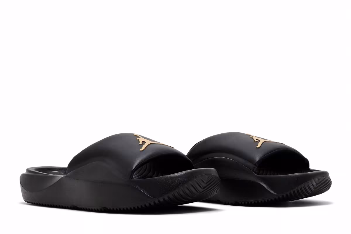 Air Jordan Franchise Slide Black Metallic Gold, view 9
