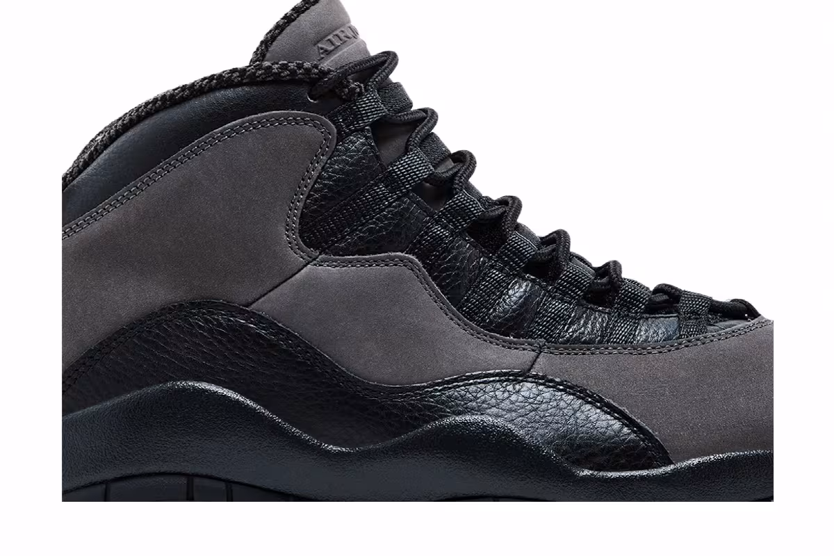 Air Jordan 10 Shadow 2025, view 3
