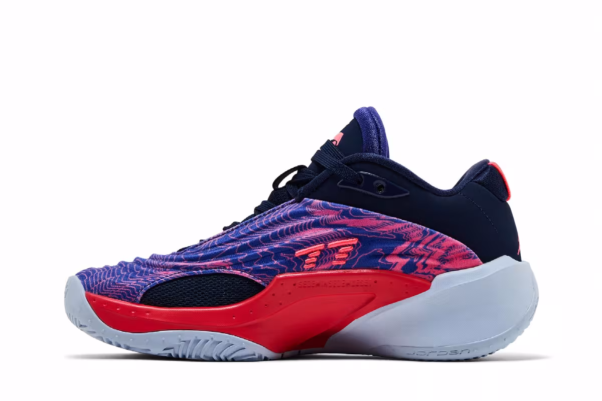 Air Jordan Luka 3 GS Purple Comet, view 4