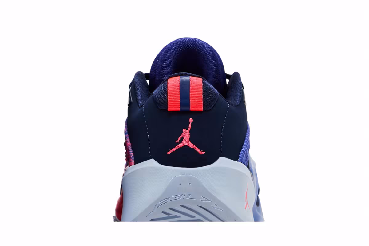 Air Jordan Luka 3 GS Purple Comet, view 8