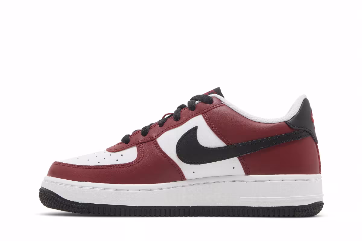 Nike Air Force 1 LV8 GS Team Red, view 4