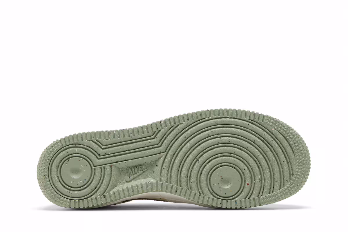 Nike Air Force 1 LV8 GS Muted Green, view 5