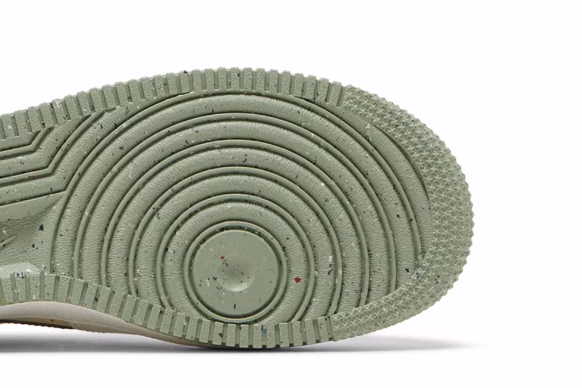Nike Air Force 1 LV8 GS Muted Green, view 6