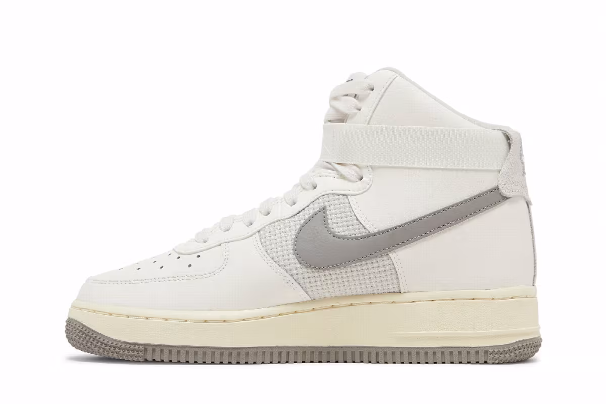 Nike Air Force 1 High Leather GS Sail Medium Grey, view 4