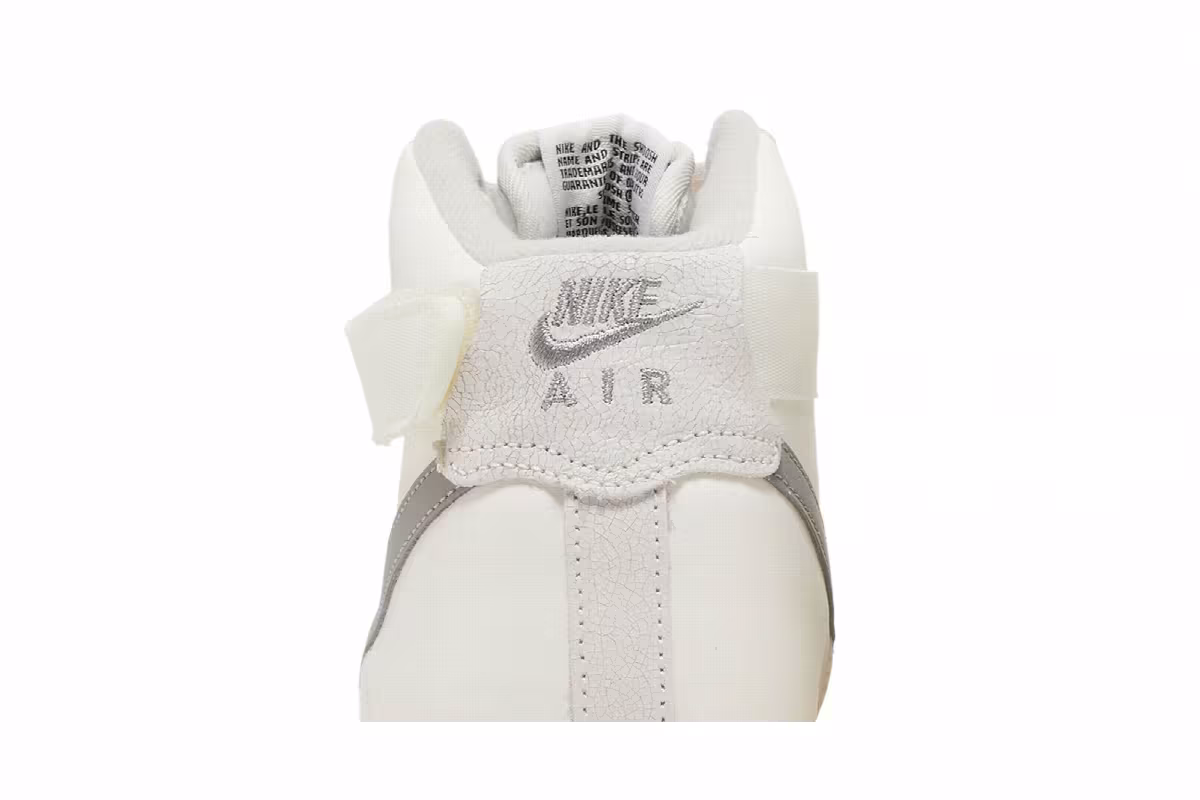 Nike Air Force 1 High Leather GS Sail Medium Grey, view 8