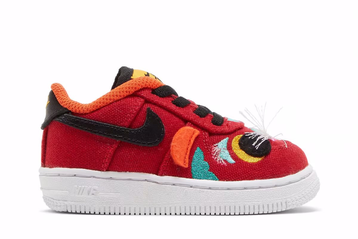 Nike Force 1 LV8 TD Chinese New Year, view 2
