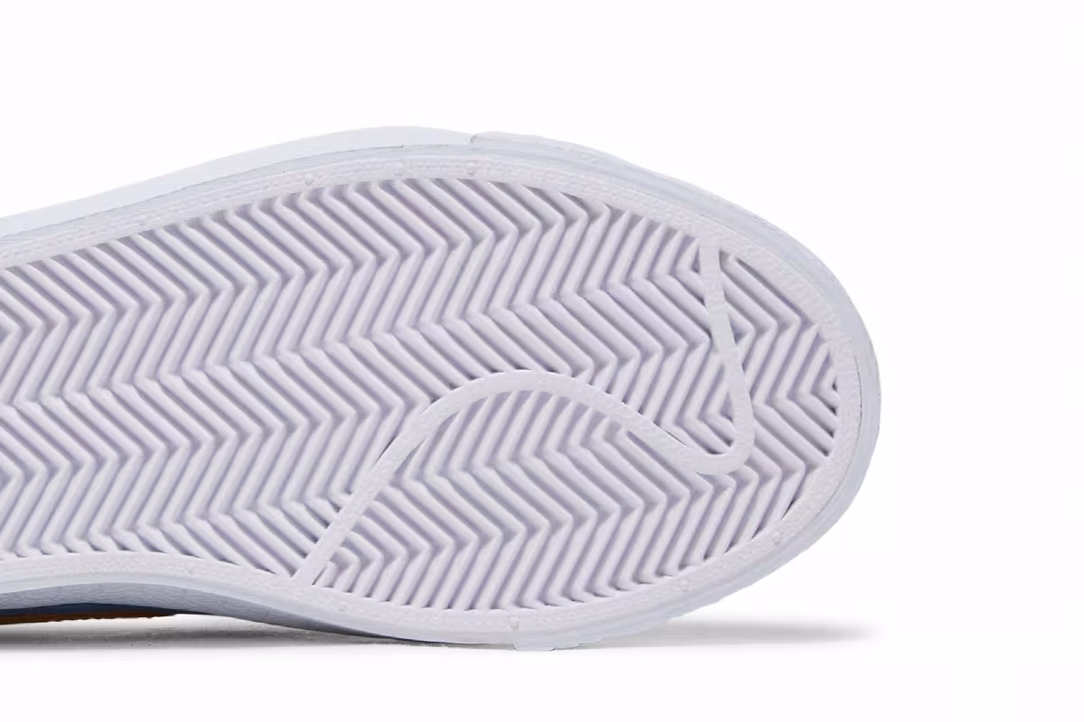 Supreme x Nike Zoom Blazer Mid QS SB Denim, view 6