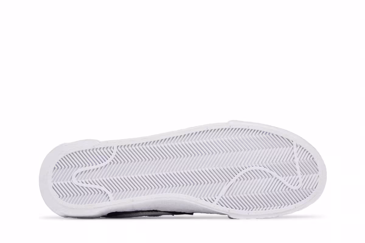sacai x Nike Blazer Low Black Patent, view 5