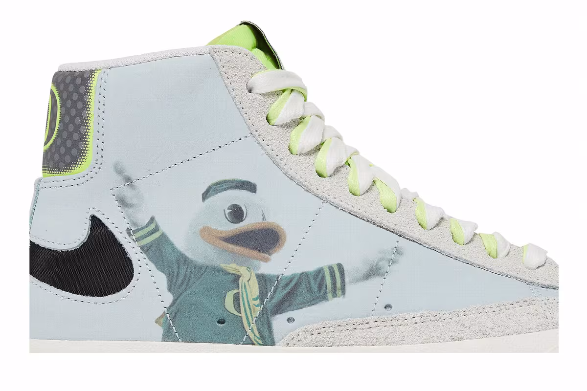 Nike Blazer Mid ’77 University of Oregon Women's Basketball, view 3