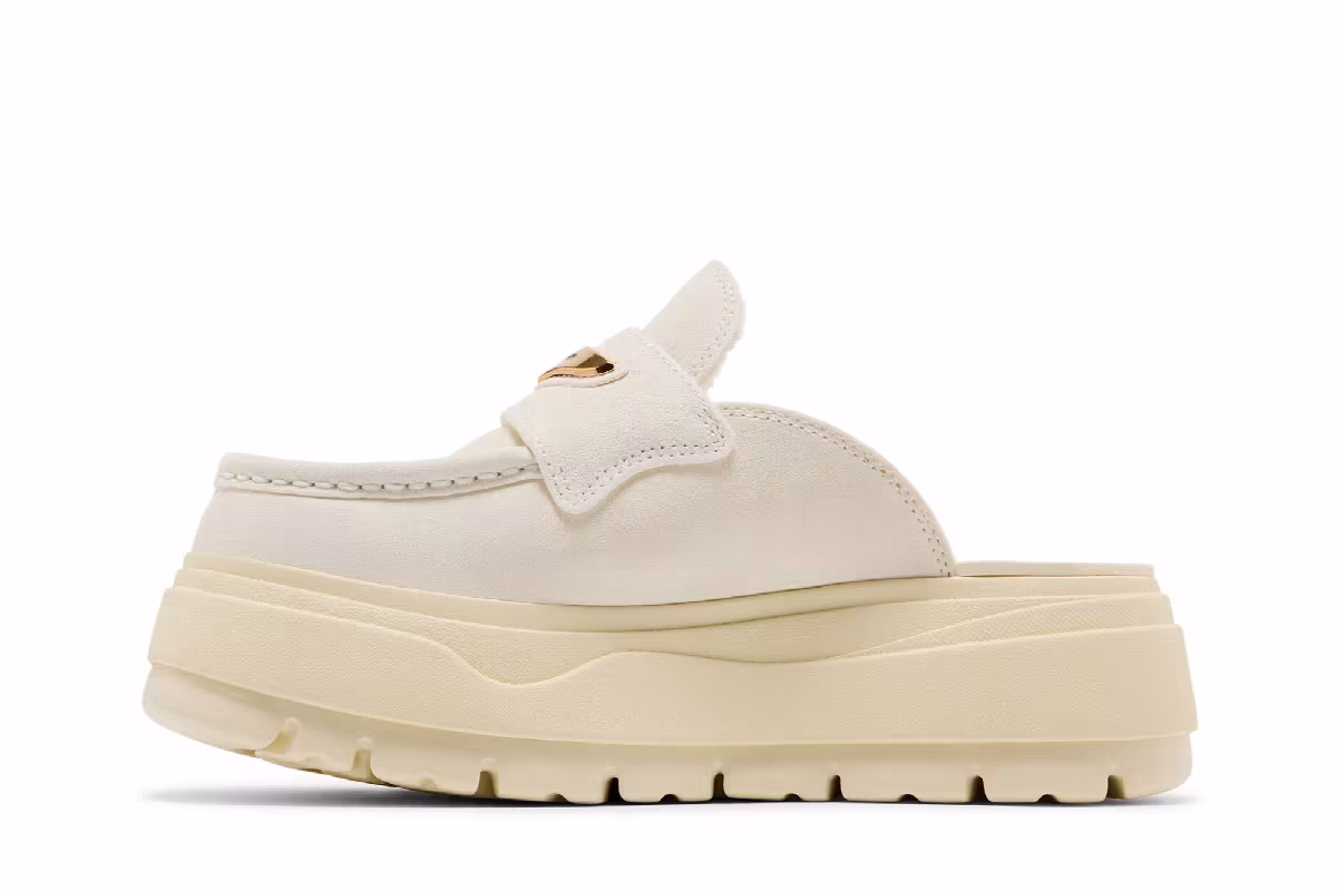 Women's Air Jordan Mule Coconut Milk, view 4