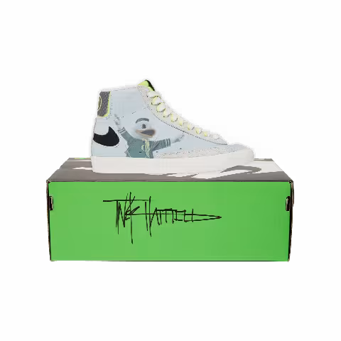 Nike Blazer Mid ’77 'University of Oregon Women's Basketball' Tinker Hatfield Signed Box