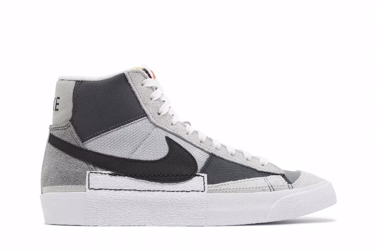 Nike Blazer Mid Remastered - Grey Black, view 2