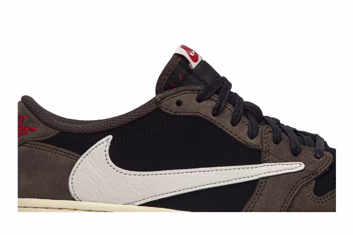Travis Scott x Air Jordan 1 Low Mocha, view 3