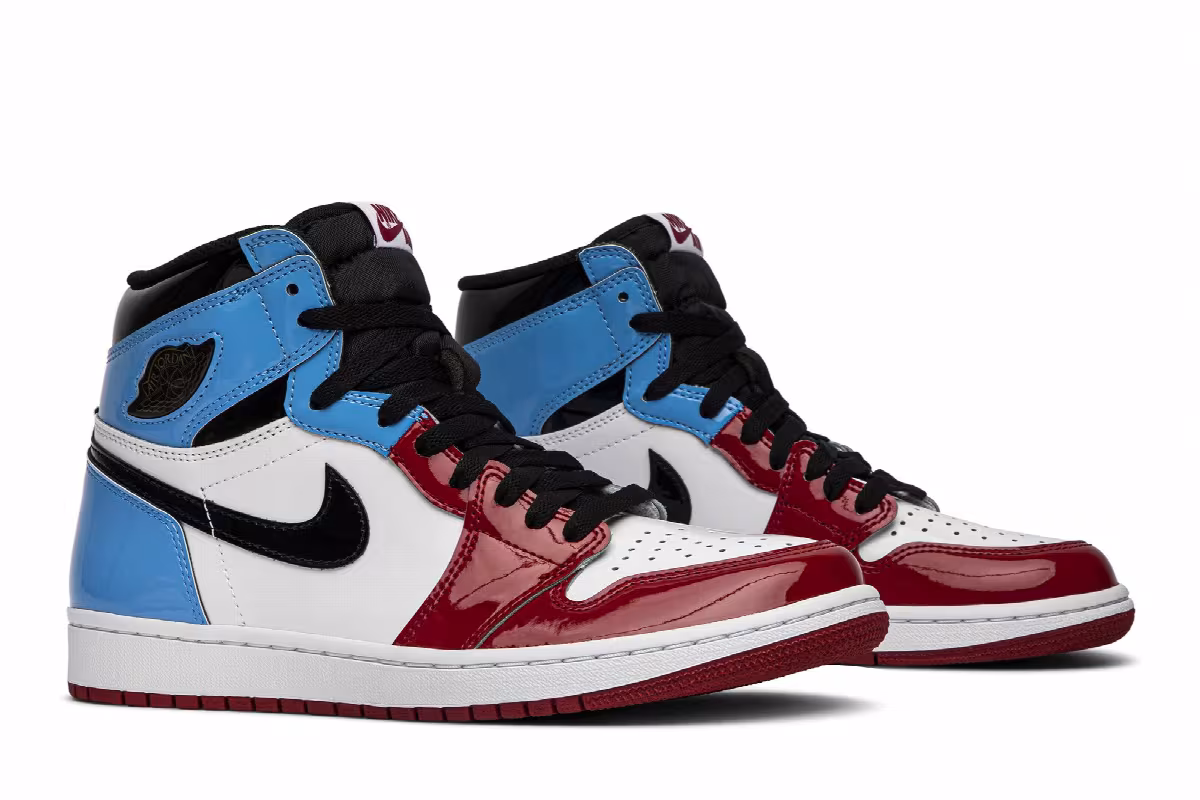Air Jordan 1 High OG Fearless, view 9