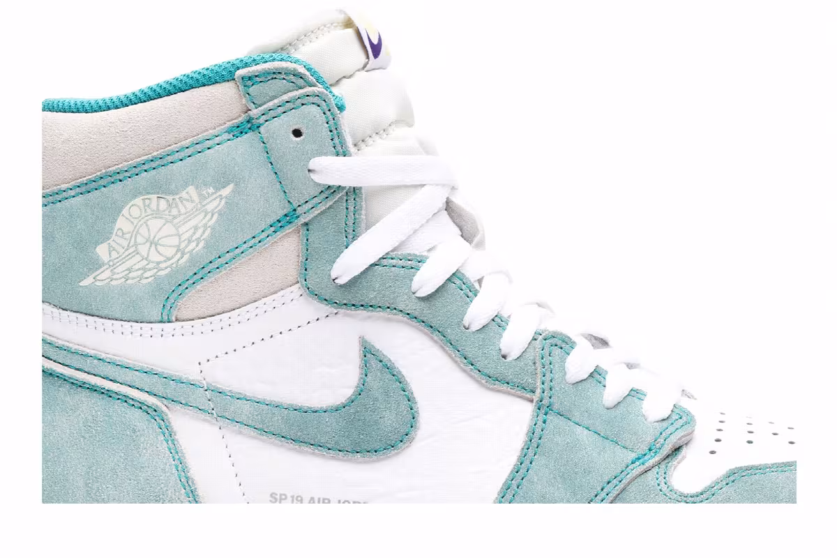 Air Jordan 1 High OG Turbo Green, view 3