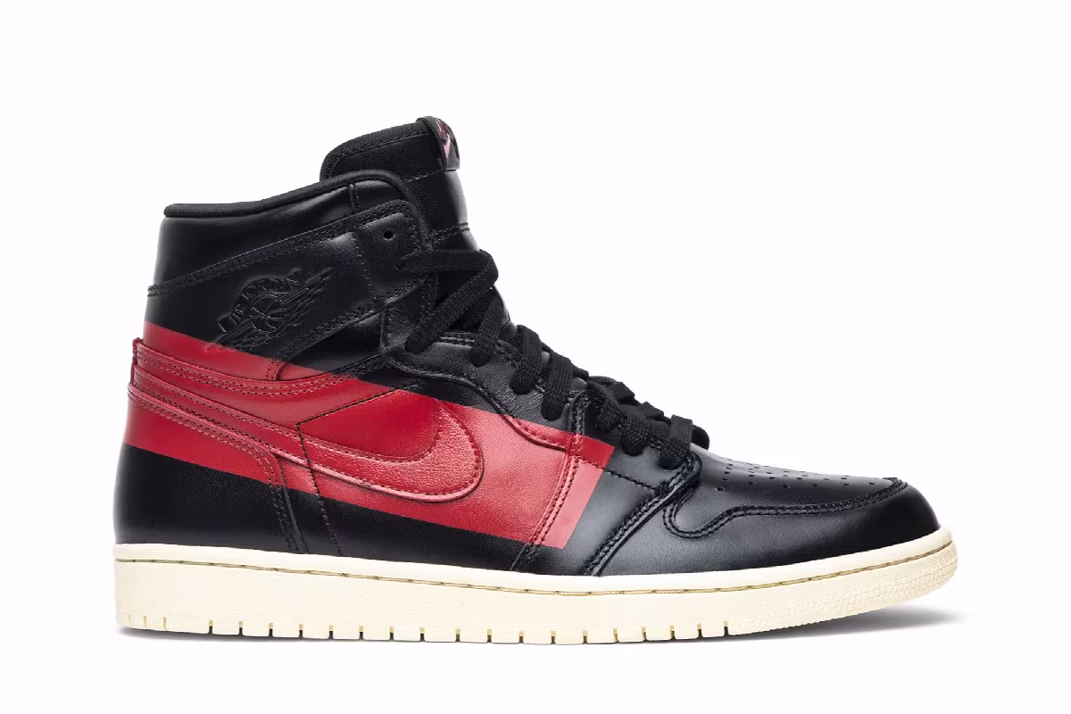 Air Jordan 1 High OG Couture, view 2