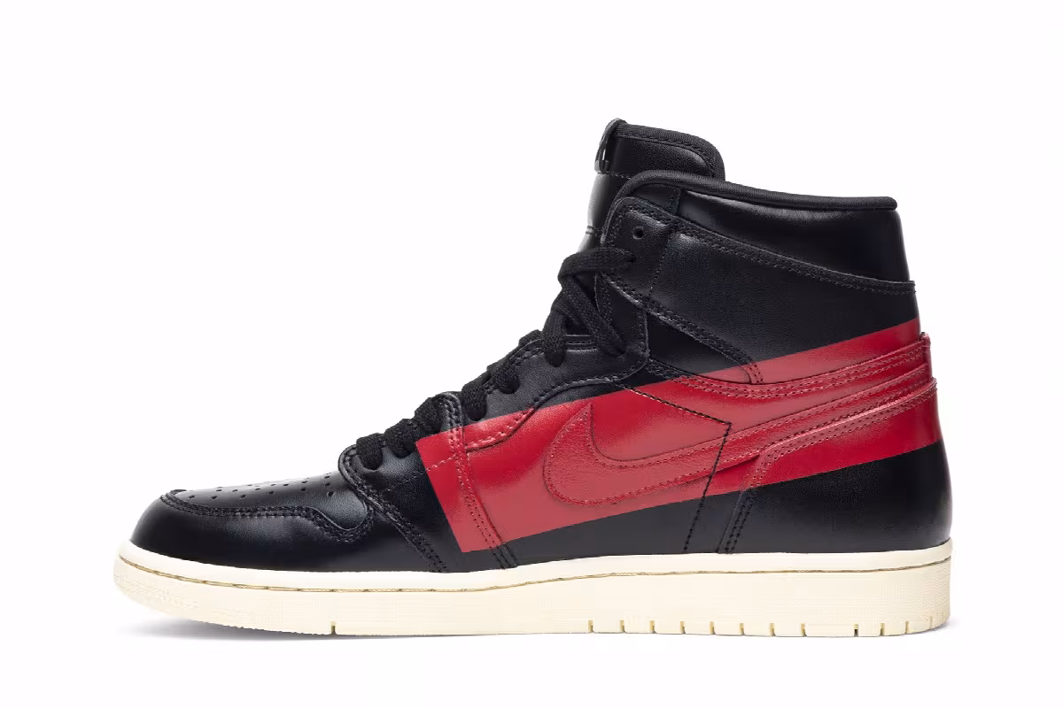 Air Jordan 1 High OG Couture, view 4