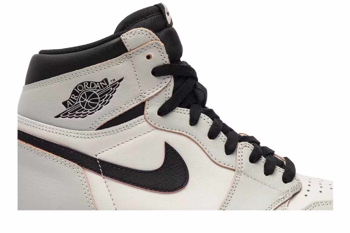 Air Jordan 1 High SB NYC to Paris, view 3
