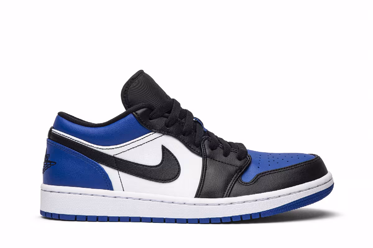 Air Jordan 1 Low Royal Toe, view 2