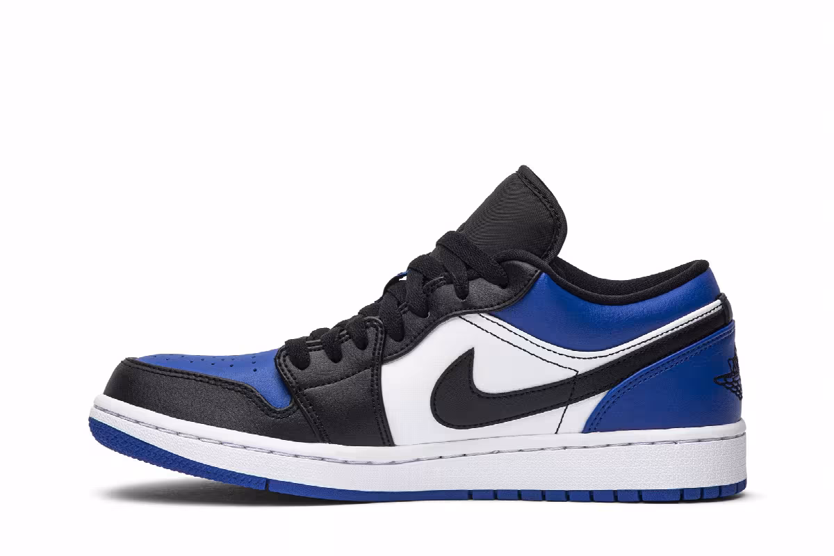 Air Jordan 1 Low Royal Toe, view 4