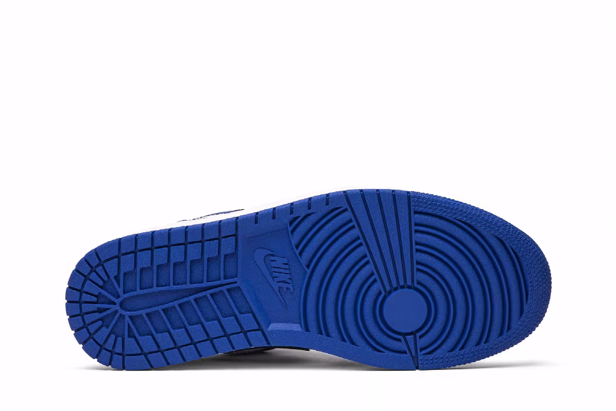 Air Jordan 1 Low Royal Toe, view 5