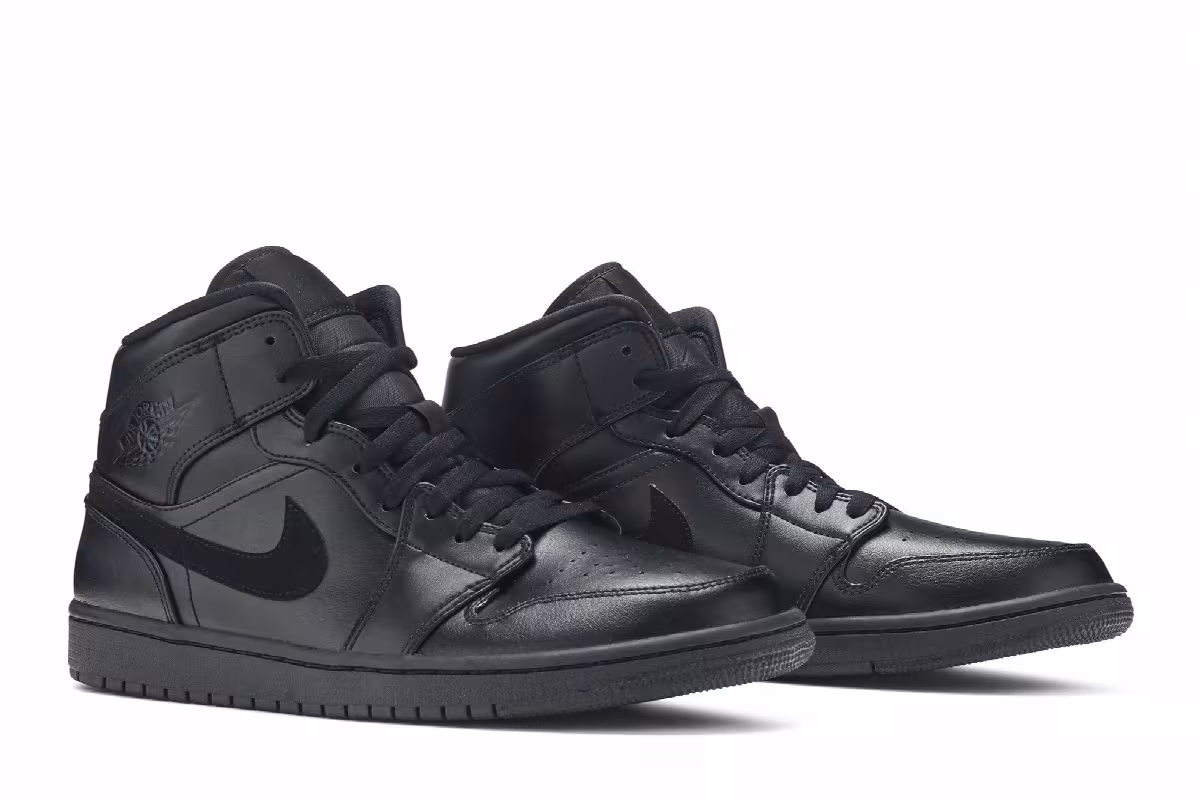Air Jordan 1 Mid Triple Black, view 9