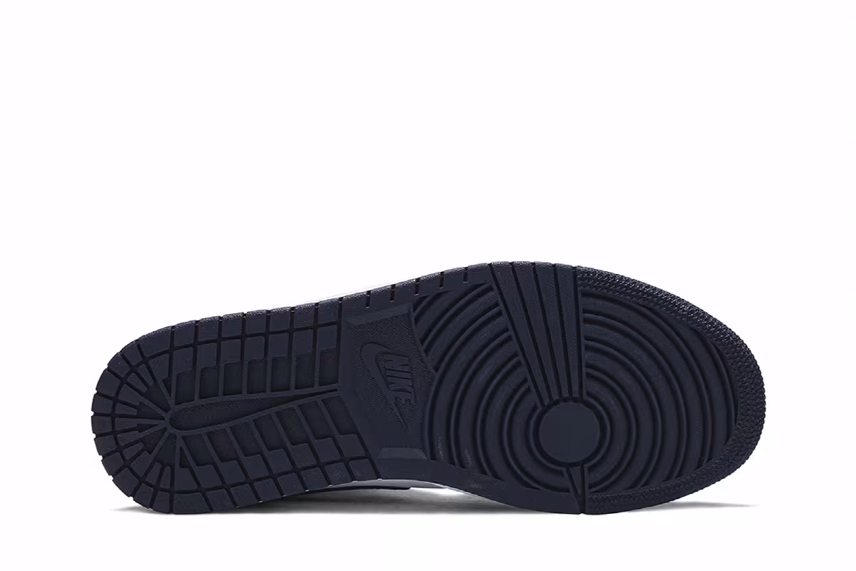 Air Jordan 1 Mid Obsidian, view 5
