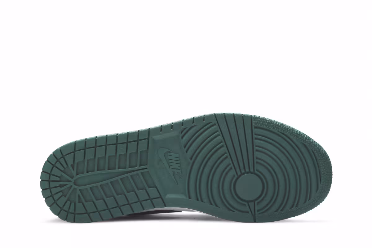 Air Jordan 1 Low Mystic Green, view 5