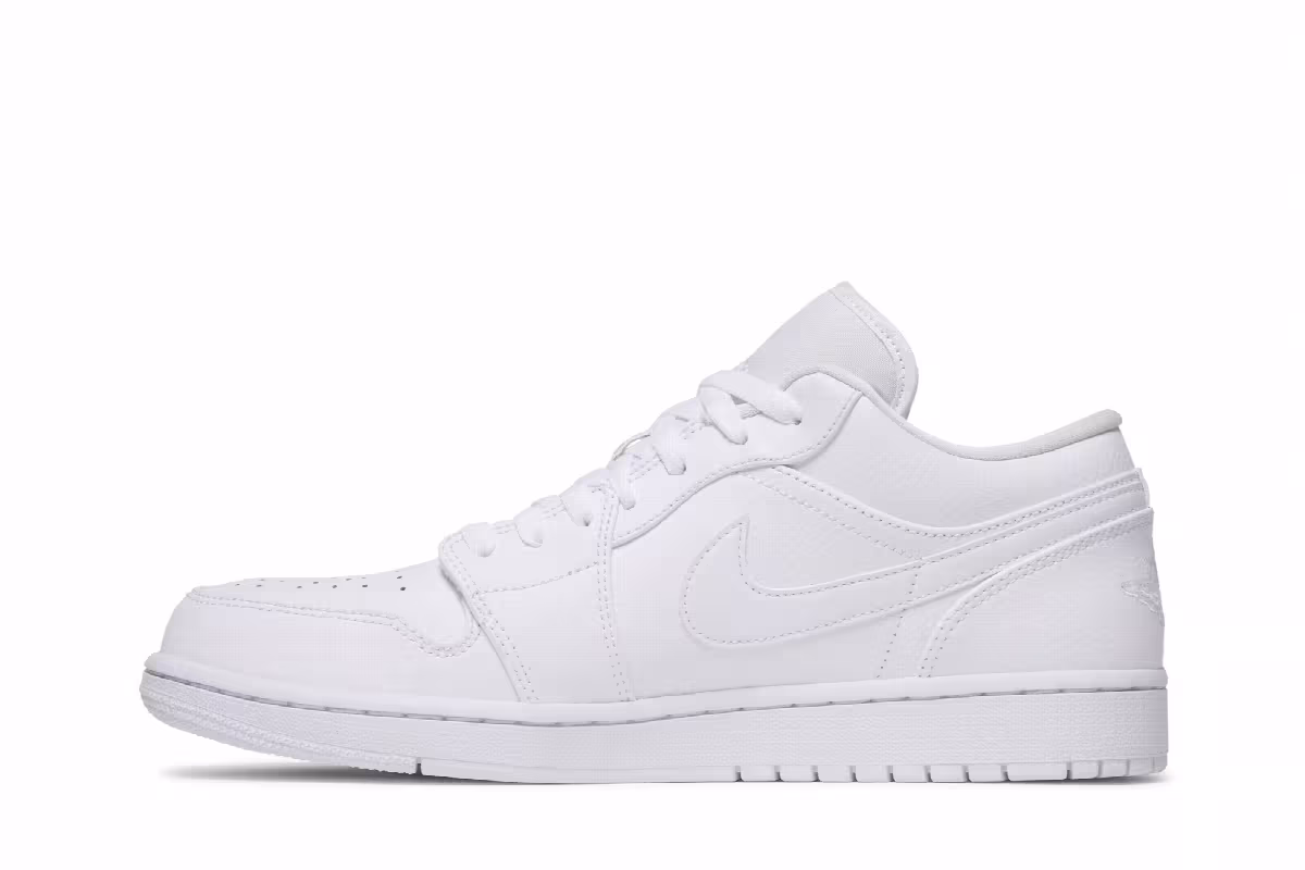 Air Jordan 1 Low Triple White, view 4