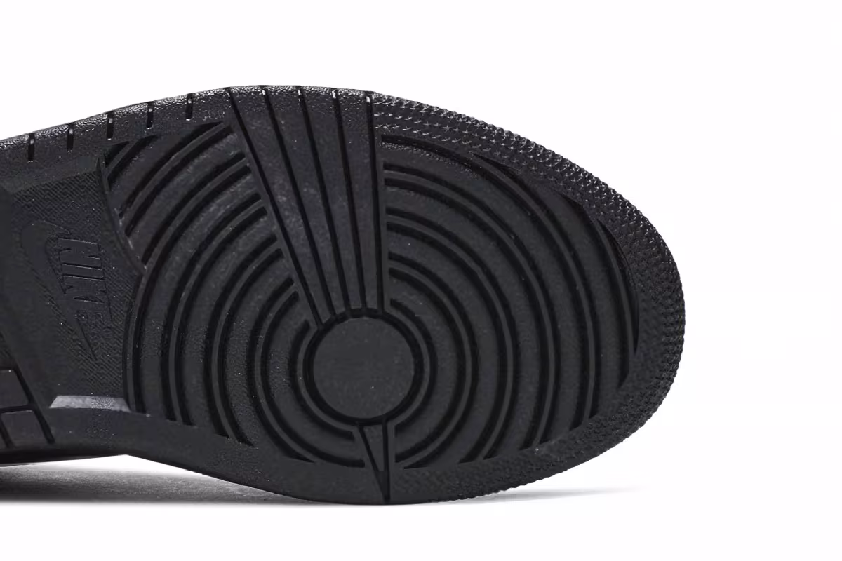 Air Jordan 1 Low Triple Black, view 6