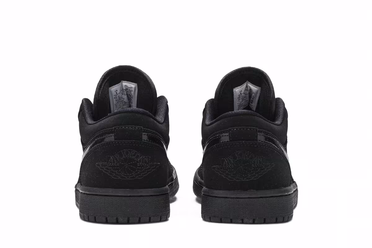 Air Jordan 1 Low Triple Black, view 7