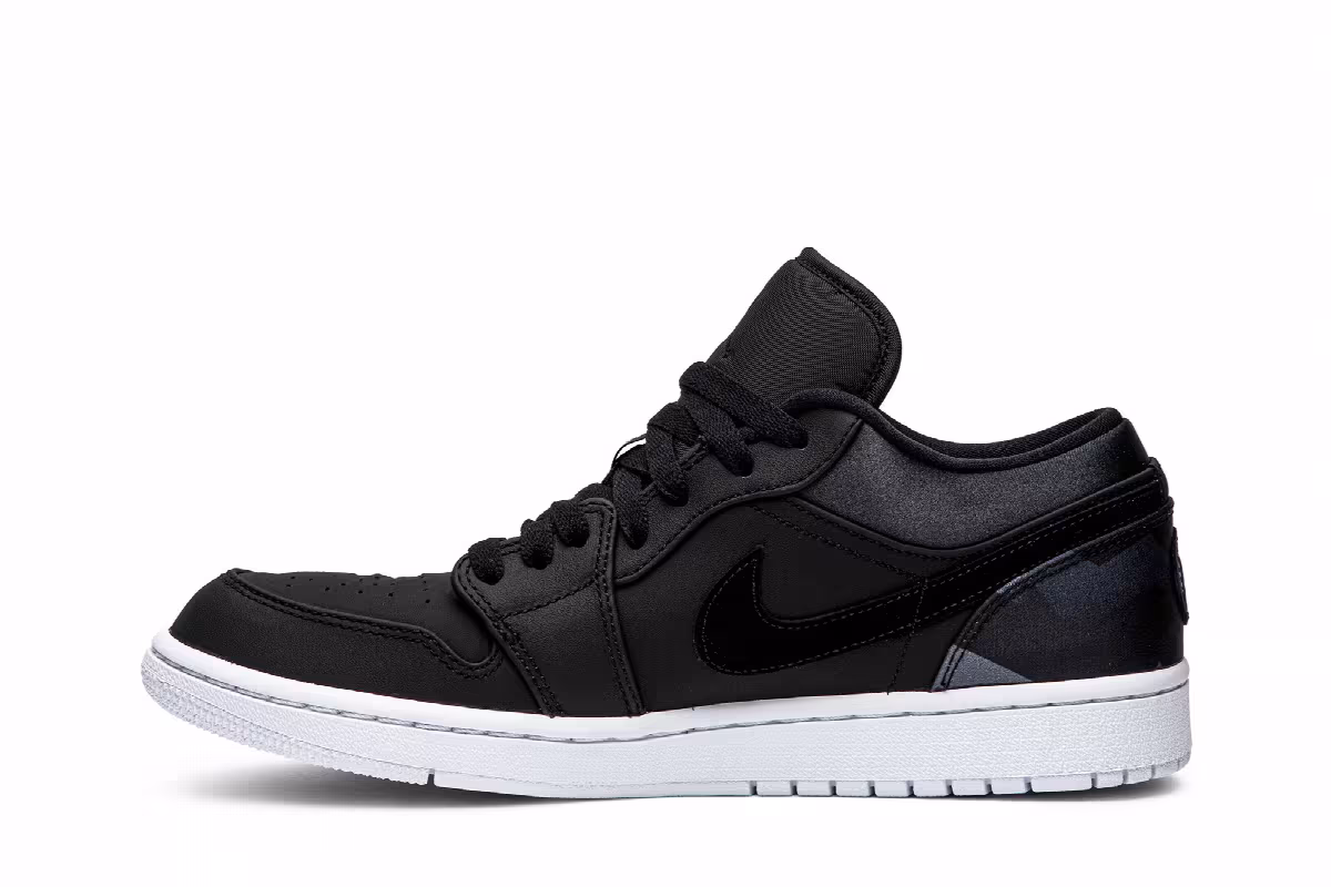 Paris Saint-Germain x Air Jordan 1 Low Black, view 4