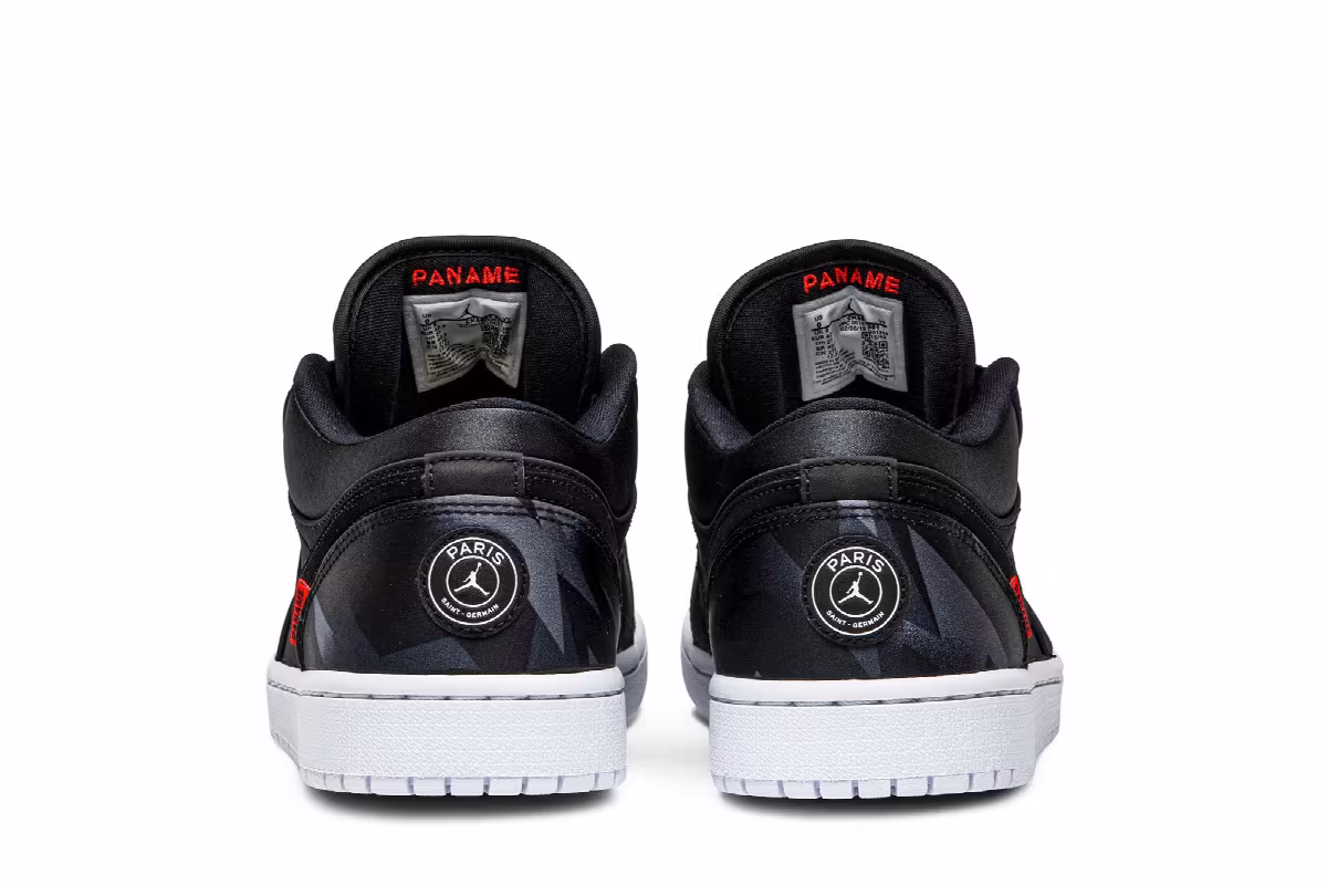Paris Saint-Germain x Air Jordan 1 Low Black, view 7