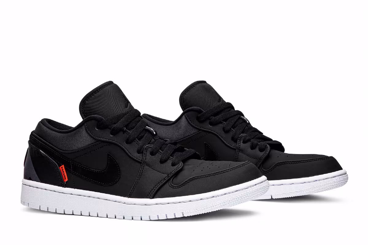 Paris Saint-Germain x Air Jordan 1 Low Black, view 9