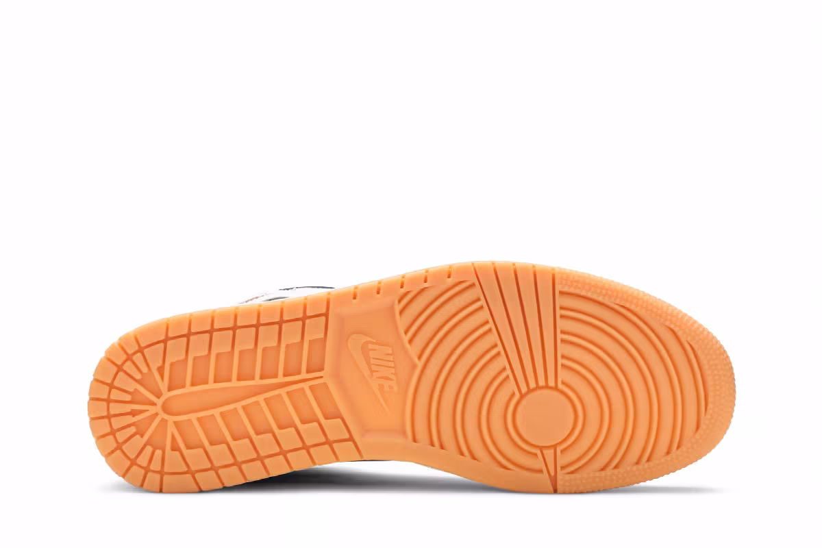 Air Jordan 1 Mid Jeter, view 5