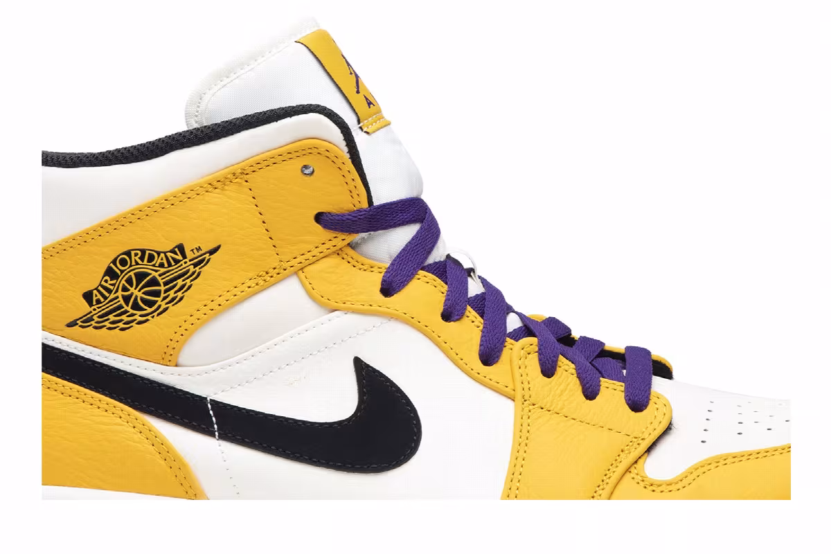 Air Jordan 1 Mid Lakers, view 3