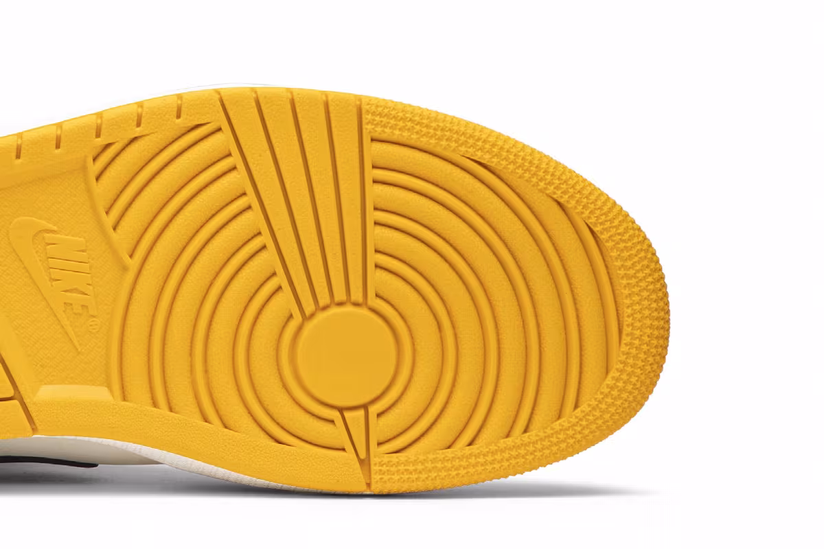 Air Jordan 1 Mid Lakers, view 6