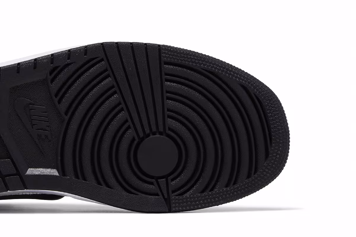 Air Jordan 1 Mid Quai 54, view 6
