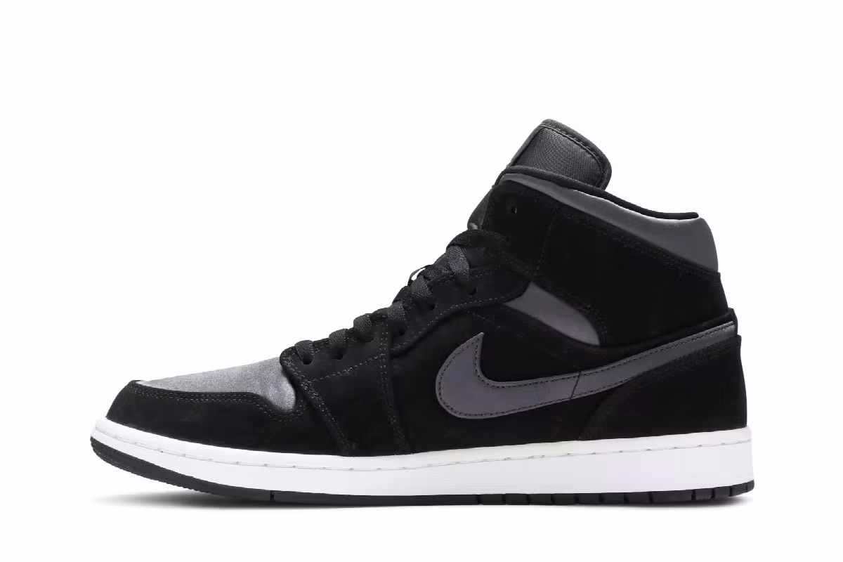 Air Jordan 1 Mid SE Nylon Black Grey, view 4