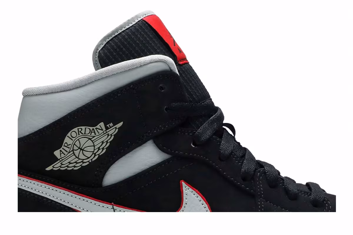 Air Jordan 1 Mid Black Grey, view 3