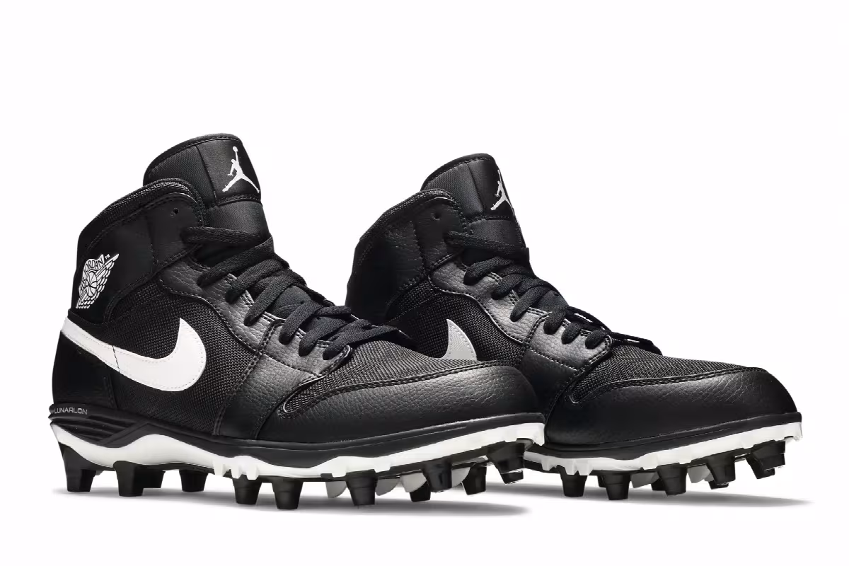 Air Jordan 1 Mid TD Cleat Black, view 9
