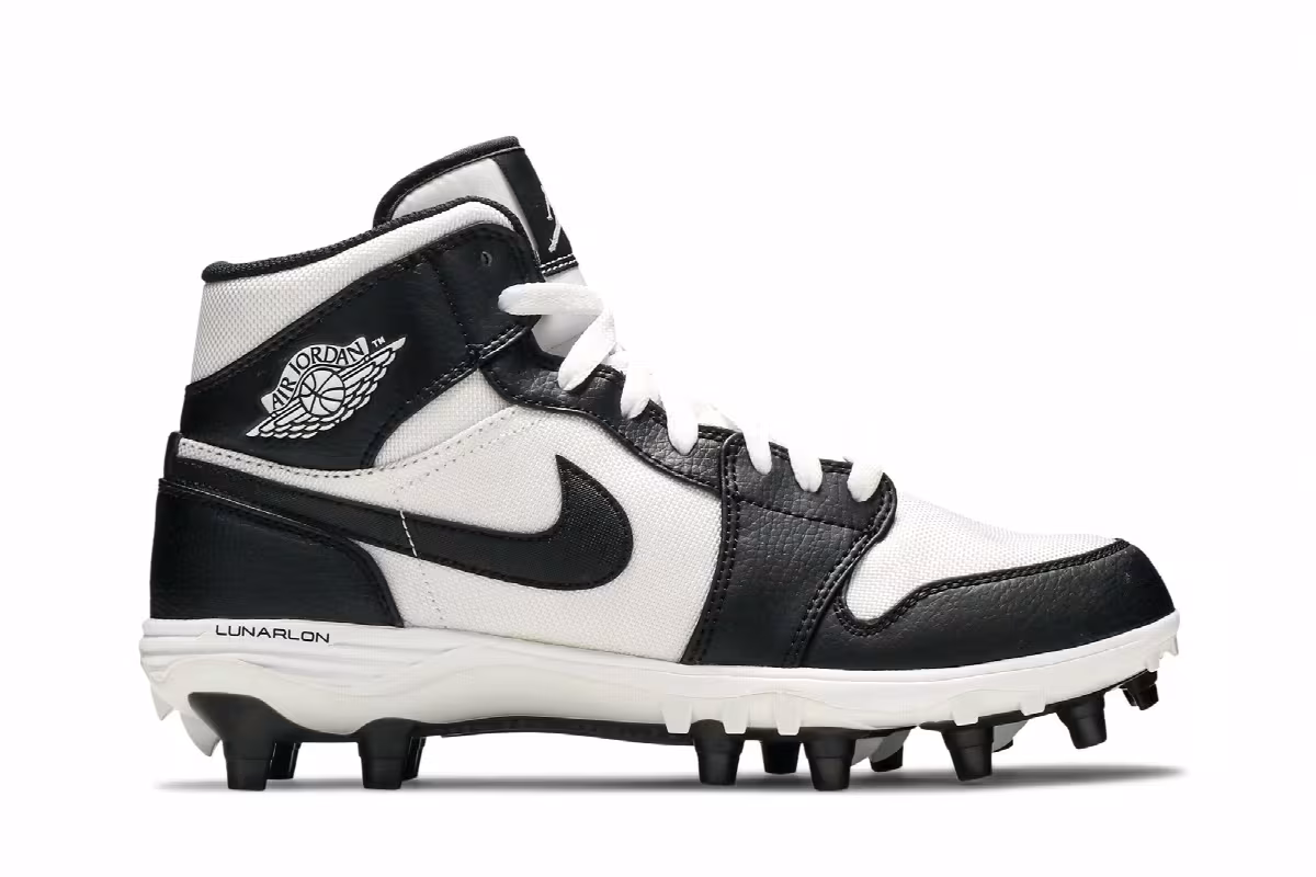 Air Jordan 1 Mid TD Cleat Black White, view 2