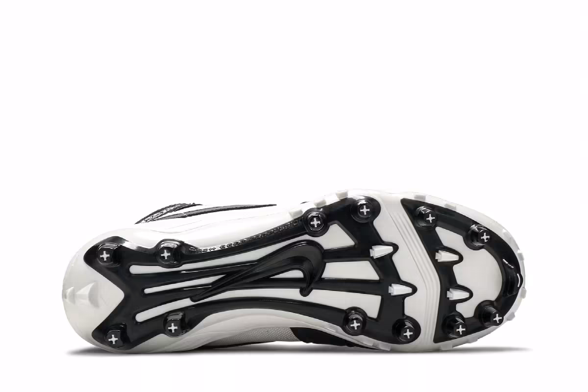 Air Jordan 1 Mid TD Cleat Black White, view 5