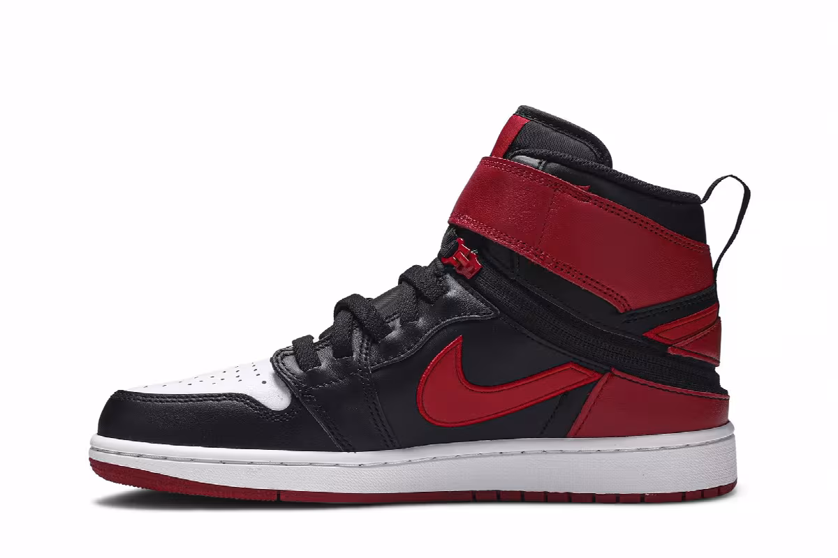 Air Jordan 1 High FlyEase Black Toe, view 4